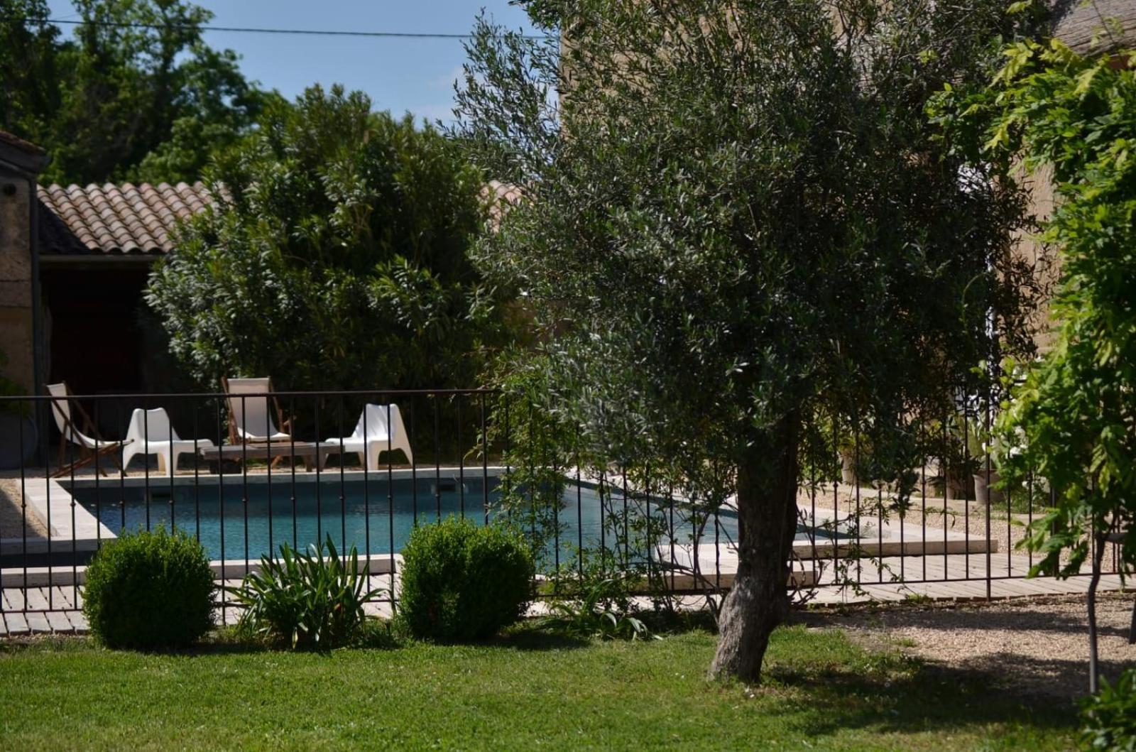 Ferme St Pierre 2 Suites Avec Repas, Piscine, Clim, Cheminee Ou Baignoire Spa Chabeuil Экстерьер фото