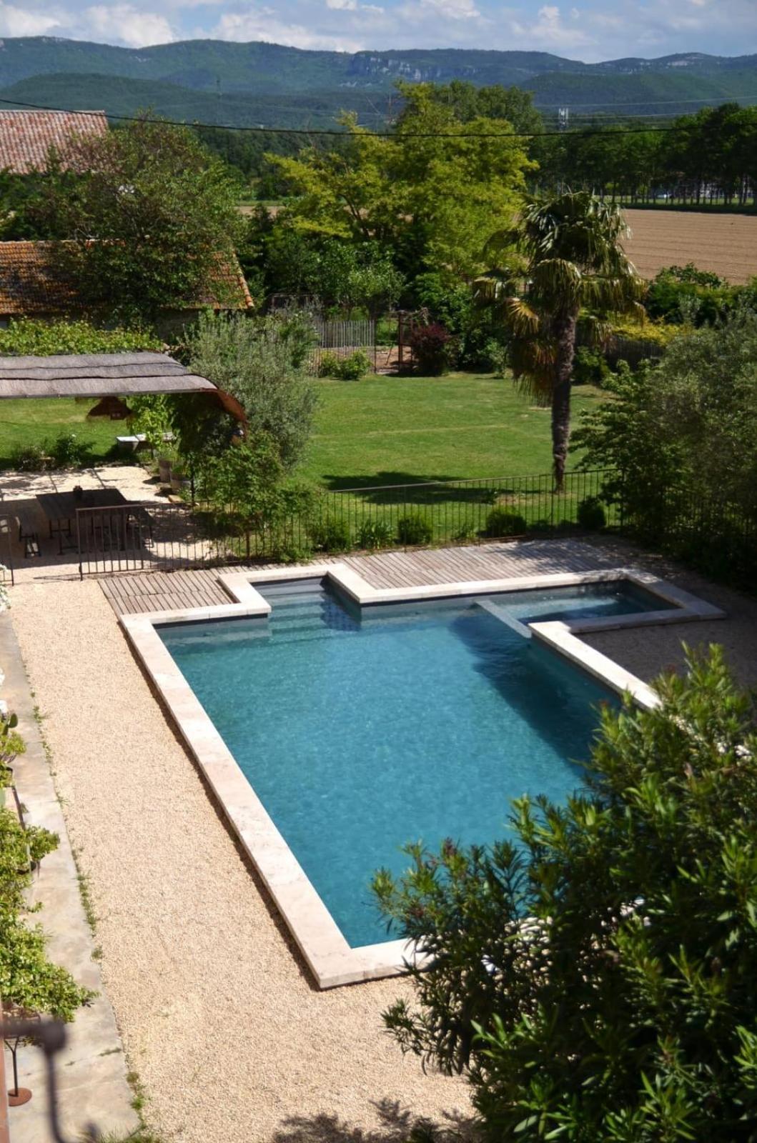 Ferme St Pierre 2 Suites Avec Repas, Piscine, Clim, Cheminee Ou Baignoire Spa Chabeuil Экстерьер фото